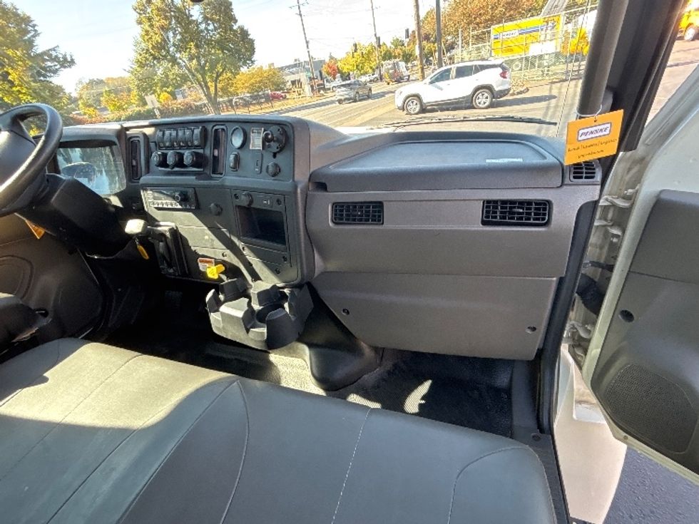 Medium Duty Box Truck-Light and Medium Duty Trucks-International-2022-MV607-Portland-OR-210,634\n\t\tmiles-$ 48,250 - Image 21