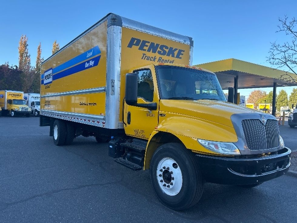Medium Duty Box Truck-Light and Medium Duty Trucks-International-2022-MV607-Portland-OR-230,822\n\t\tmiles-$ 41,250 - Image 1