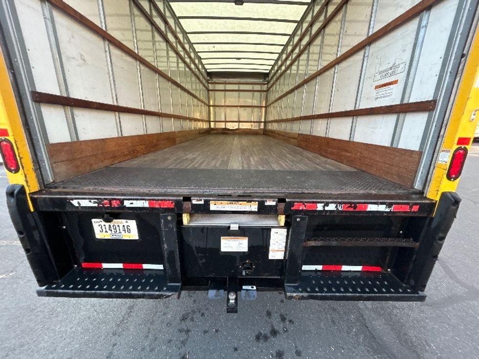 Medium Duty Box Truck-Light and Medium Duty Trucks-International-2022-MV607-Portland-OR-230,822\n\t\tmiles-$ 41,250 - Image 10