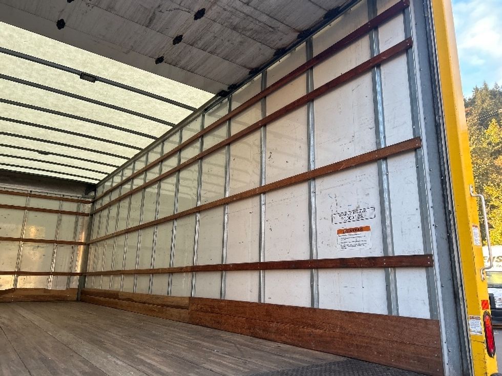 Medium Duty Box Truck-Light and Medium Duty Trucks-International-2022-MV607-Portland-OR-230,822\n\t\tmiles-$ 41,250 - Image 12