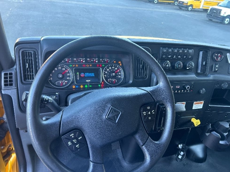 Medium Duty Box Truck-Light and Medium Duty Trucks-International-2022-MV607-Portland-OR-230,822\n\t\tmiles-$ 41,250 - Image 18
