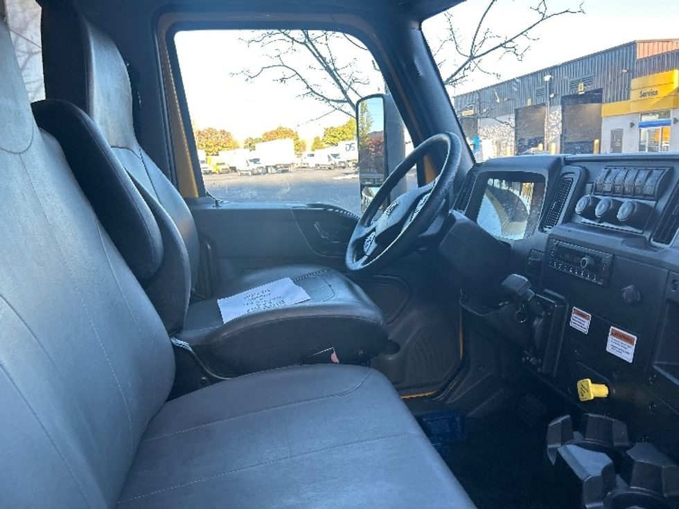 Medium Duty Box Truck-Light and Medium Duty Trucks-International-2022-MV607-Portland-OR-230,822\n\t\tmiles-$ 41,250 - Image 22