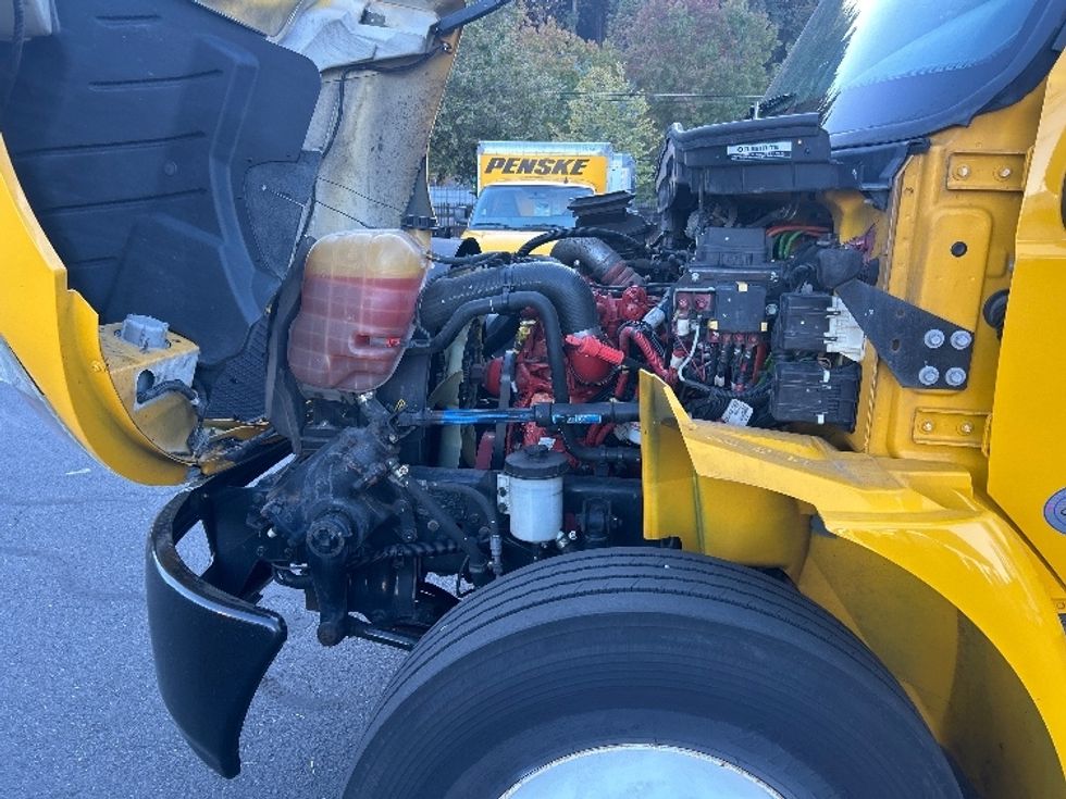 Medium Duty Box Truck-Light and Medium Duty Trucks-International-2022-MV607-Portland-OR-230,822\n\t\tmiles-$ 41,250 - Image 24