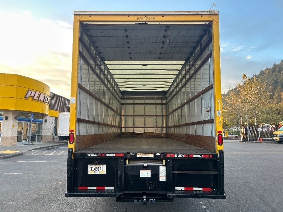 Medium Duty Box Truck-Light and Medium Duty Trucks-International-2022-MV607-Portland-OR-230,822\n\t\tmiles-$ 41,250 - Image 8