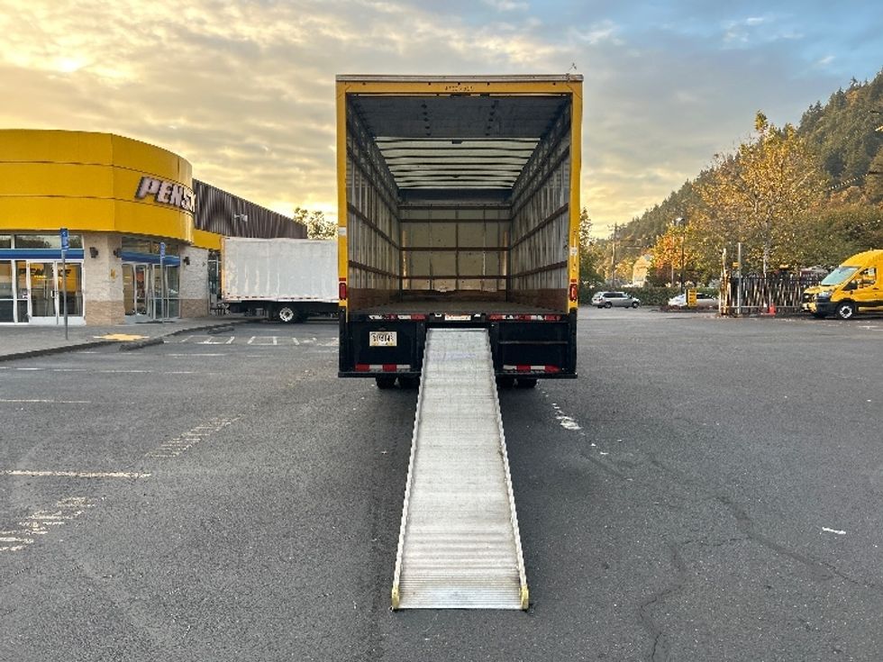 Medium Duty Box Truck-Light and Medium Duty Trucks-International-2022-MV607-Portland-OR-230,822\n\t\tmiles-$ 41,250 - Image 9