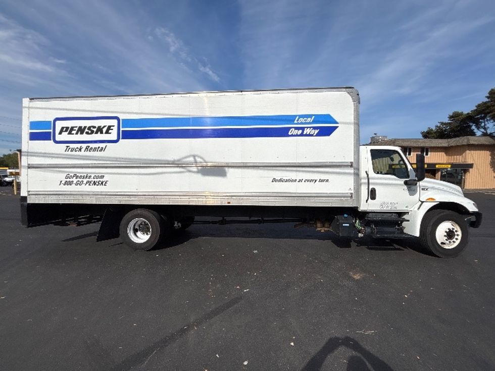 Medium Duty Box Truck-Light and Medium Duty Trucks-International-2022-MV607-Portland-OR-238,315\n\t\tmiles-$ 43,250 - Image 15