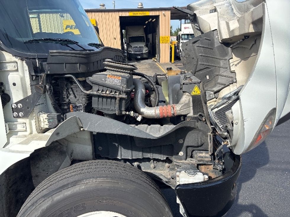 Medium Duty Box Truck-Light and Medium Duty Trucks-International-2022-MV607-Portland-OR-238,315\n\t\tmiles-$ 43,250 - Image 23