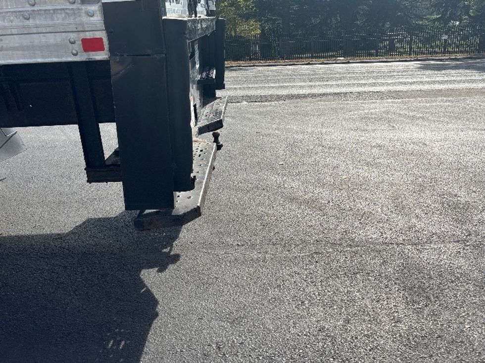 Medium Duty Box Truck-Light and Medium Duty Trucks-International-2022-MV607-Portland-OR-238,315\n\t\tmiles-$ 43,250 - Image 27