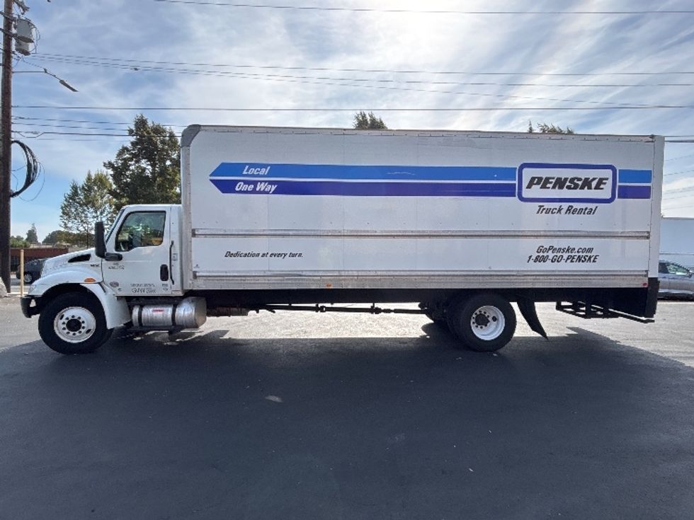 Medium Duty Box Truck-Light and Medium Duty Trucks-International-2022-MV607-Portland-OR-238,315\n\t\tmiles-$ 43,250 - Image 4