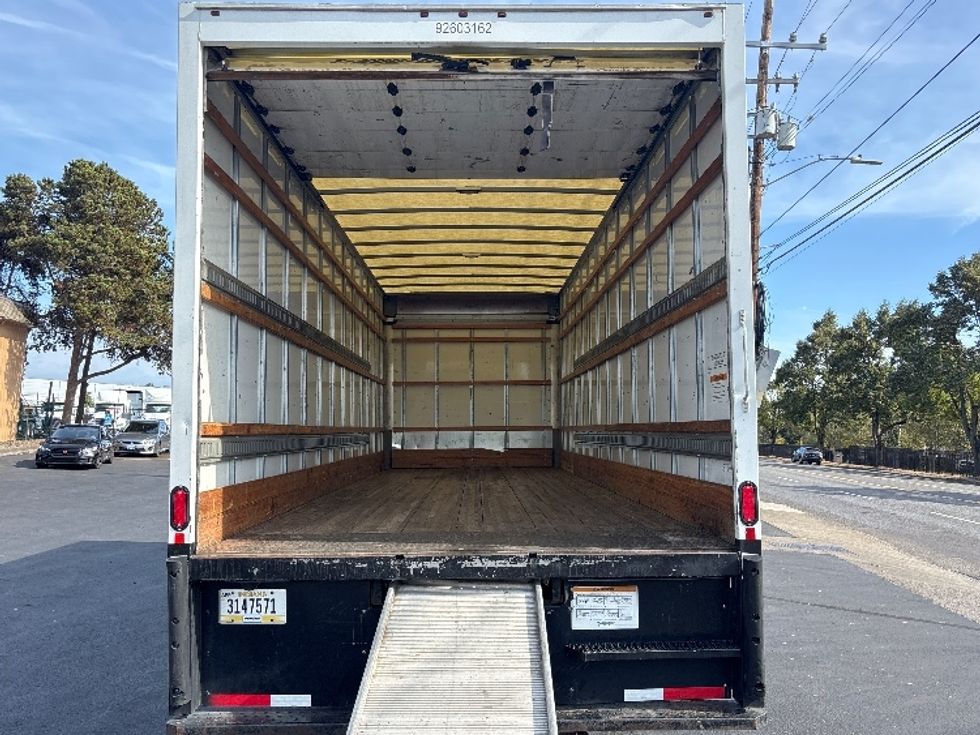 Medium Duty Box Truck-Light and Medium Duty Trucks-International-2022-MV607-Portland-OR-238,315\n\t\tmiles-$ 43,250 - Image 8