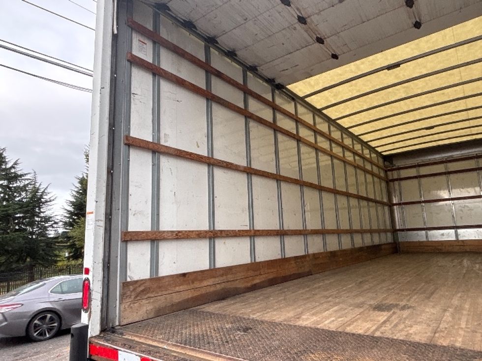 Medium Duty Box Truck-Light and Medium Duty Trucks-International-2022-MV607-Portland-OR-263,803\n\t\tmiles-$ 38,750 - Image 10
