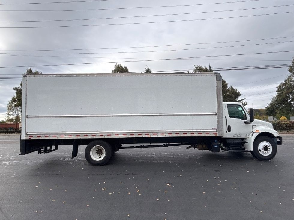 Medium Duty Box Truck-Light and Medium Duty Trucks-International-2022-MV607-Portland-OR-263,803\n\t\tmiles-$ 38,750 - Image 14