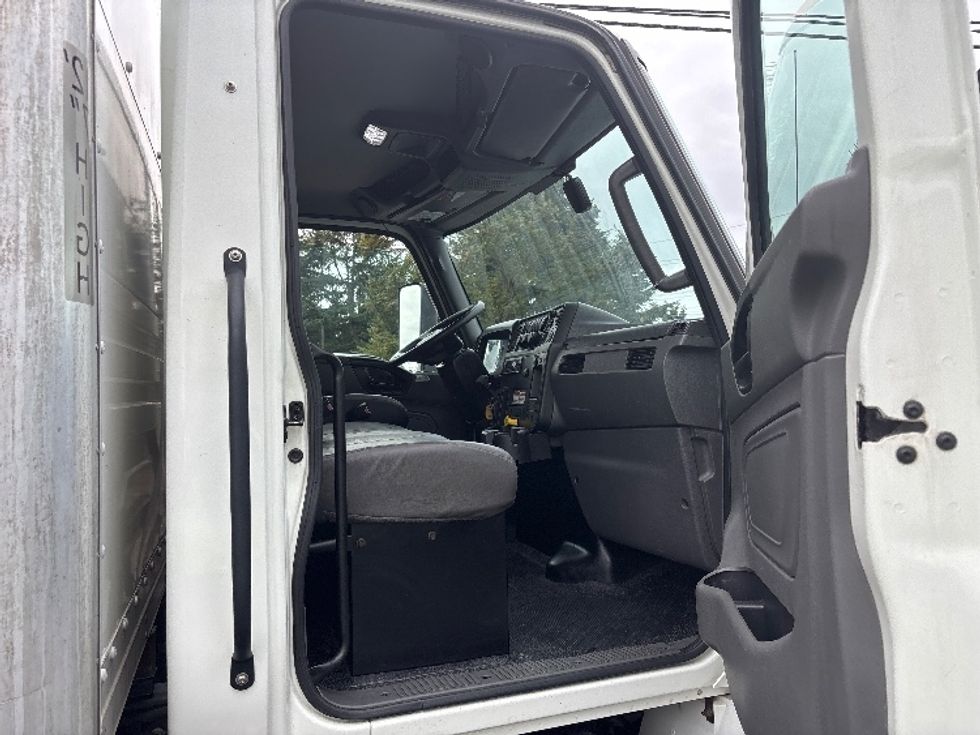 Medium Duty Box Truck-Light and Medium Duty Trucks-International-2022-MV607-Portland-OR-263,803\n\t\tmiles-$ 38,750 - Image 18