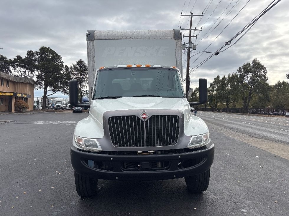 Medium Duty Box Truck-Light and Medium Duty Trucks-International-2022-MV607-Portland-OR-263,803\n\t\tmiles-$ 38,750 - Image 2