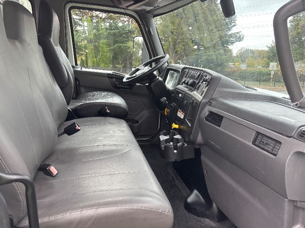 Medium Duty Box Truck-Light and Medium Duty Trucks-International-2022-MV607-Portland-OR-263,803\n\t\tmiles-$ 38,750 - Image 20