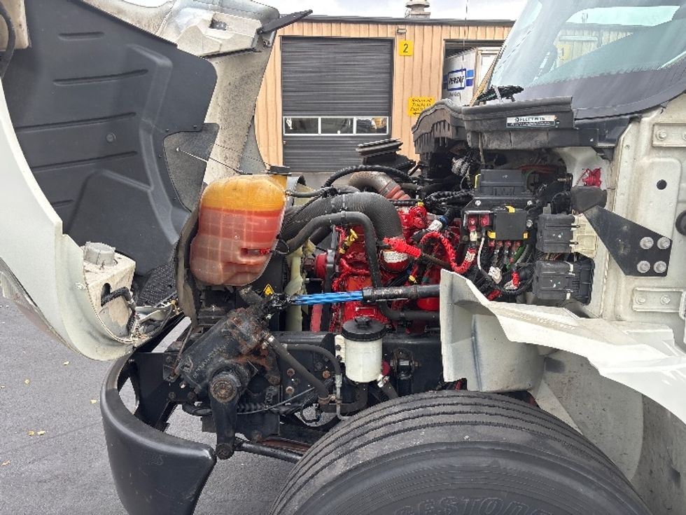 Medium Duty Box Truck-Light and Medium Duty Trucks-International-2022-MV607-Portland-OR-263,803\n\t\tmiles-$ 38,750 - Image 22