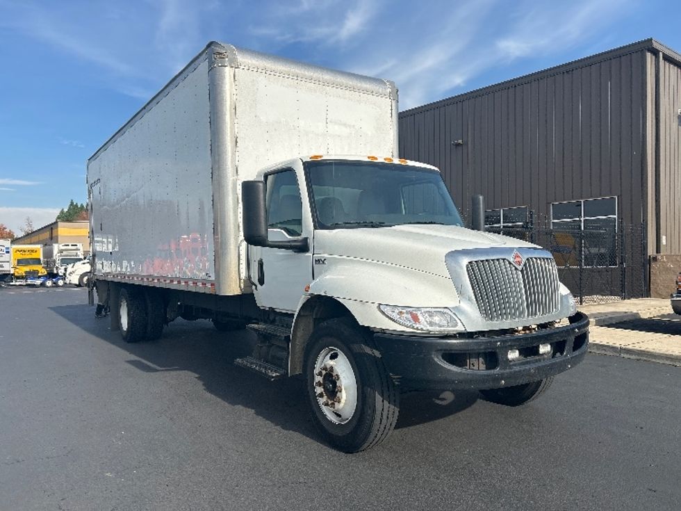 Medium Duty Box Truck-Light and Medium Duty Trucks-International-2022-MV607-Portland-OR-82,200\n\t\tmiles-$ 83,250 - Image 1