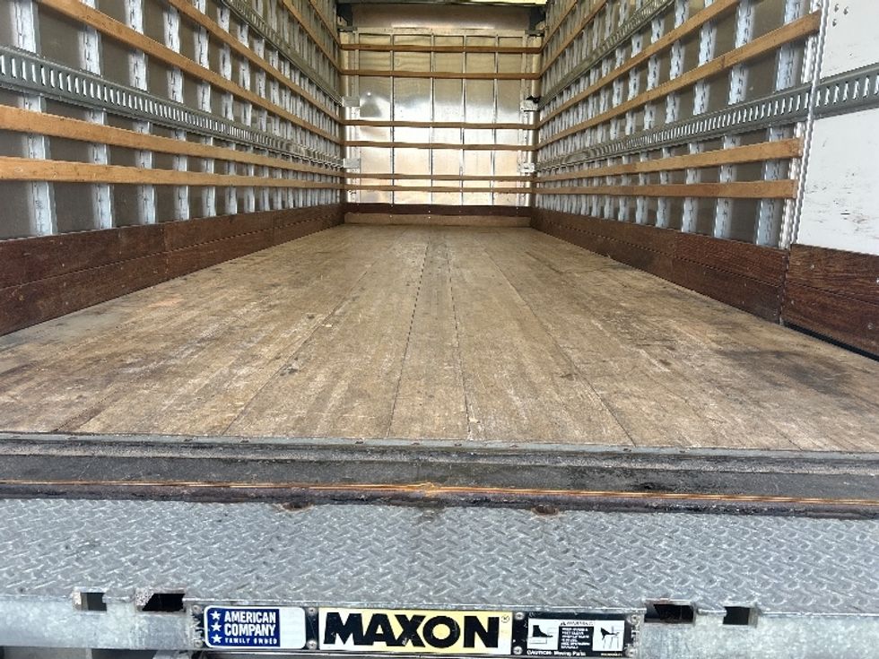Medium Duty Box Truck-Light and Medium Duty Trucks-International-2022-MV607-Portland-OR-82,200\n\t\tmiles-$ 83,250 - Image 10