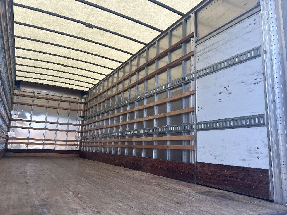 Medium Duty Box Truck-Light and Medium Duty Trucks-International-2022-MV607-Portland-OR-82,200\n\t\tmiles-$ 83,250 - Image 12