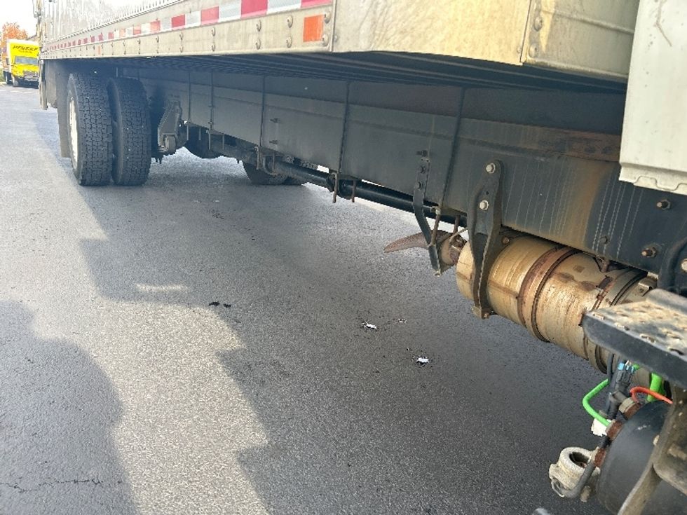 Medium Duty Box Truck-Light and Medium Duty Trucks-International-2022-MV607-Portland-OR-82,200\n\t\tmiles-$ 83,250 - Image 14