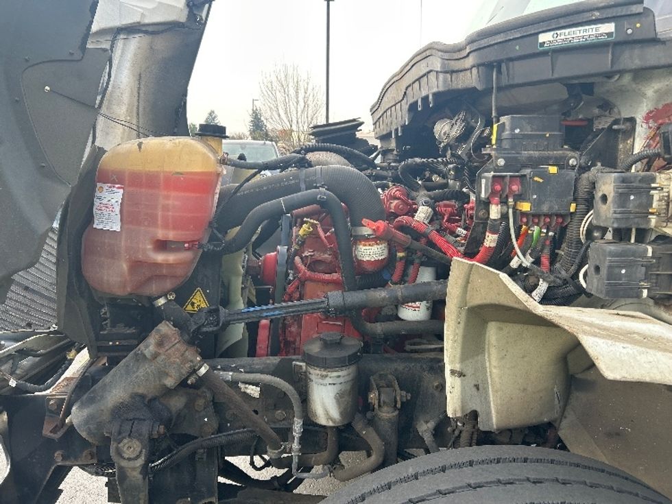 Medium Duty Box Truck-Light and Medium Duty Trucks-International-2022-MV607-Portland-OR-82,200\n\t\tmiles-$ 83,250 - Image 24