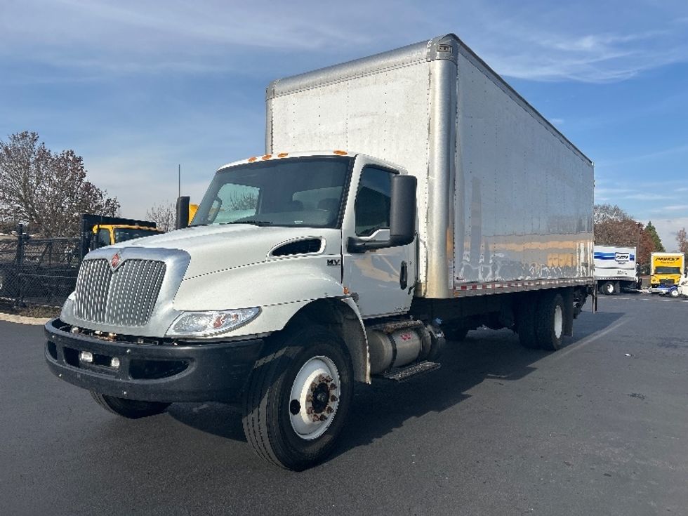 Medium Duty Box Truck-Light and Medium Duty Trucks-International-2022-MV607-Portland-OR-82,200\n\t\tmiles-$ 83,250 - Image 3