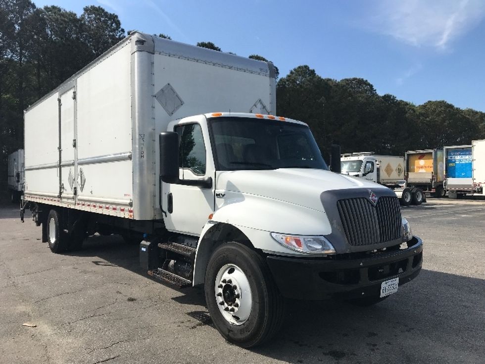Medium Duty Box Truck-Light and Medium Duty Trucks-International-2022-MV607-Prince George-VA-233,491\n\t\tmiles-$ 48,000 - Image 1