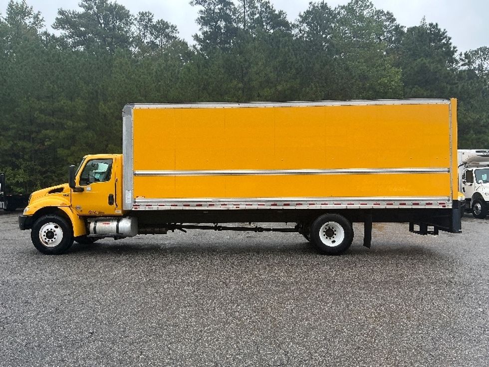 Medium Duty Box Truck-Light and Medium Duty Trucks-International-2022-MV607-Prince George-VA-233,761\n\t\tmiles-$ 41,500 - Image 4