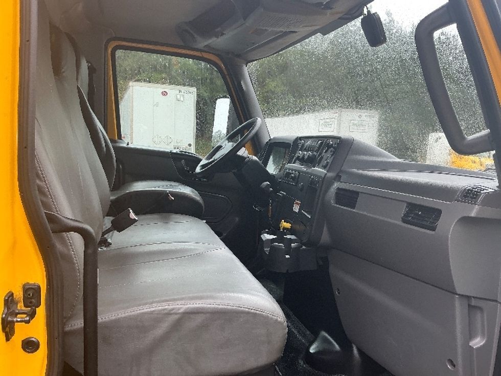 Medium Duty Box Truck-Light and Medium Duty Trucks-International-2022-MV607-Prince George-VA-233,761\n\t\tmiles-$ 41,500 - Image 22