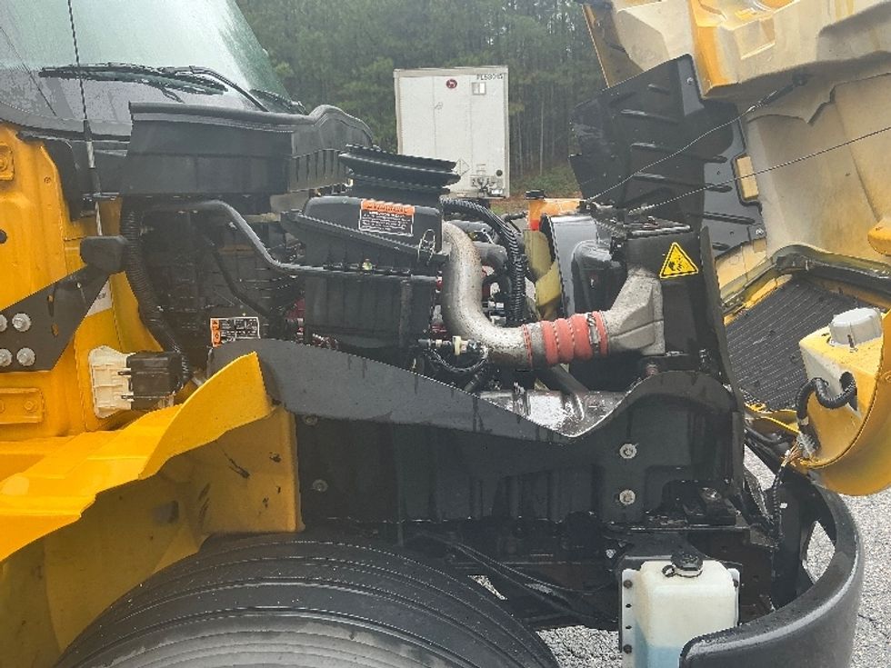 Medium Duty Box Truck-Light and Medium Duty Trucks-International-2022-MV607-Prince George-VA-233,761\n\t\tmiles-$ 41,500 - Image 23