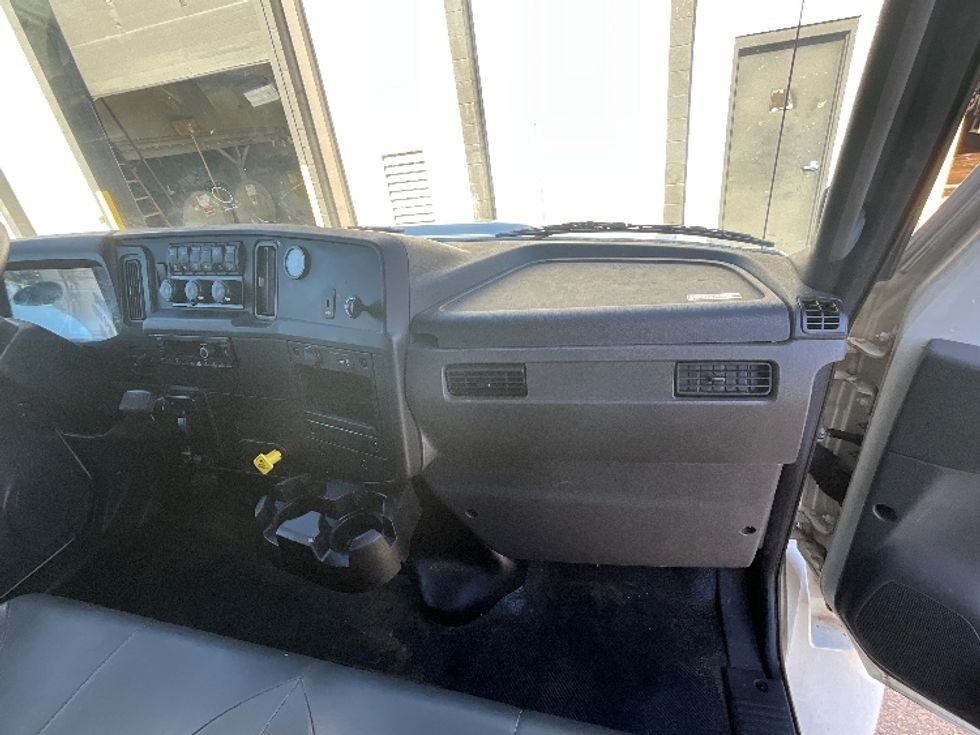 Medium Duty Box Truck-Light and Medium Duty Trucks-International-2022-MV607-Prince George-VA-242,817\n\t\tmiles-$ 42,750 - Image 21