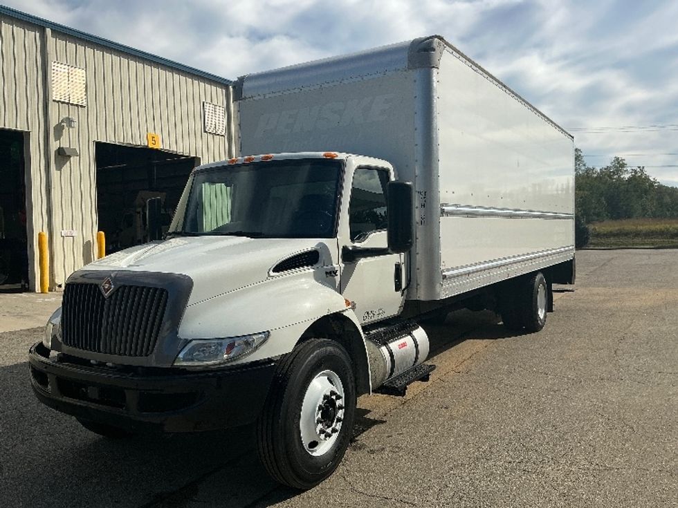 Medium Duty Box Truck-Light and Medium Duty Trucks-International-2022-MV607-Prince George-VA-243,866\n\t\tmiles-$ 42,250 - Image 3