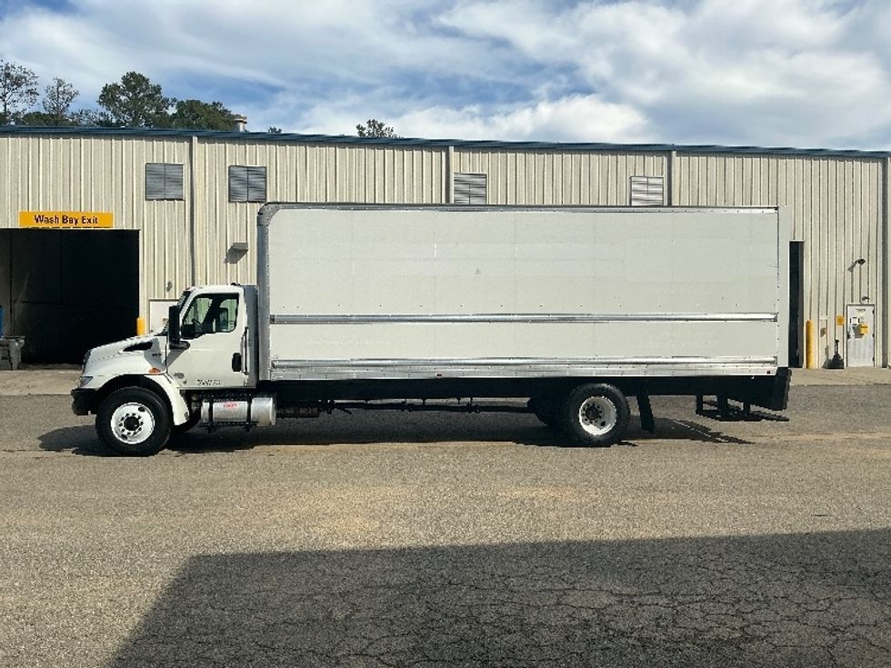 Medium Duty Box Truck-Light and Medium Duty Trucks-International-2022-MV607-Prince George-VA-243,866\n\t\tmiles-$ 42,250 - Image 4