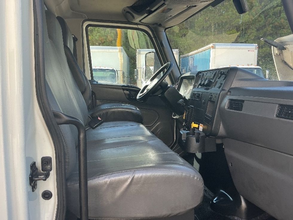 Medium Duty Box Truck-Light and Medium Duty Trucks-International-2022-MV607-Prince George-VA-243,866\n\t\tmiles-$ 42,250 - Image 22
