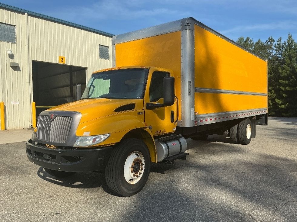 Medium Duty Box Truck-Light and Medium Duty Trucks-International-2022-MV607-Prince George-VA-294,813\n\t\tmiles-$ 30,750 - Image 3