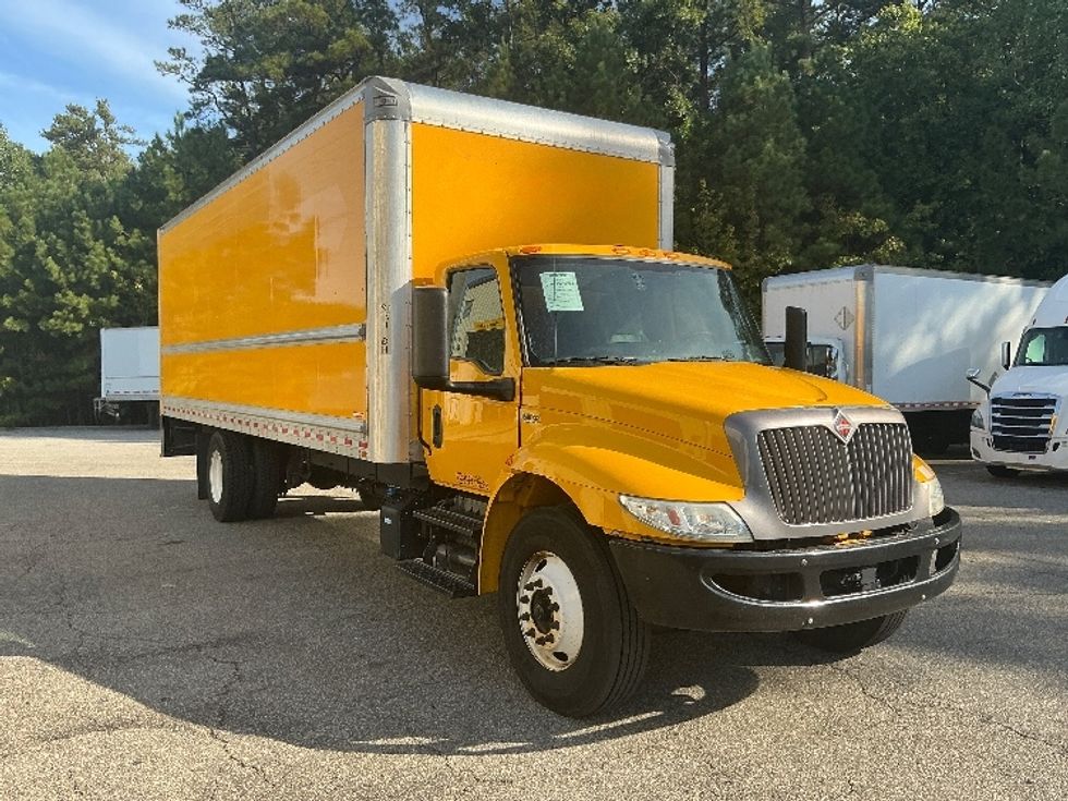 Medium Duty Box Truck-Light and Medium Duty Trucks-International-2022-MV607-Prince George-VA-294,813\n\t\tmiles-$ 30,750 - Image 1