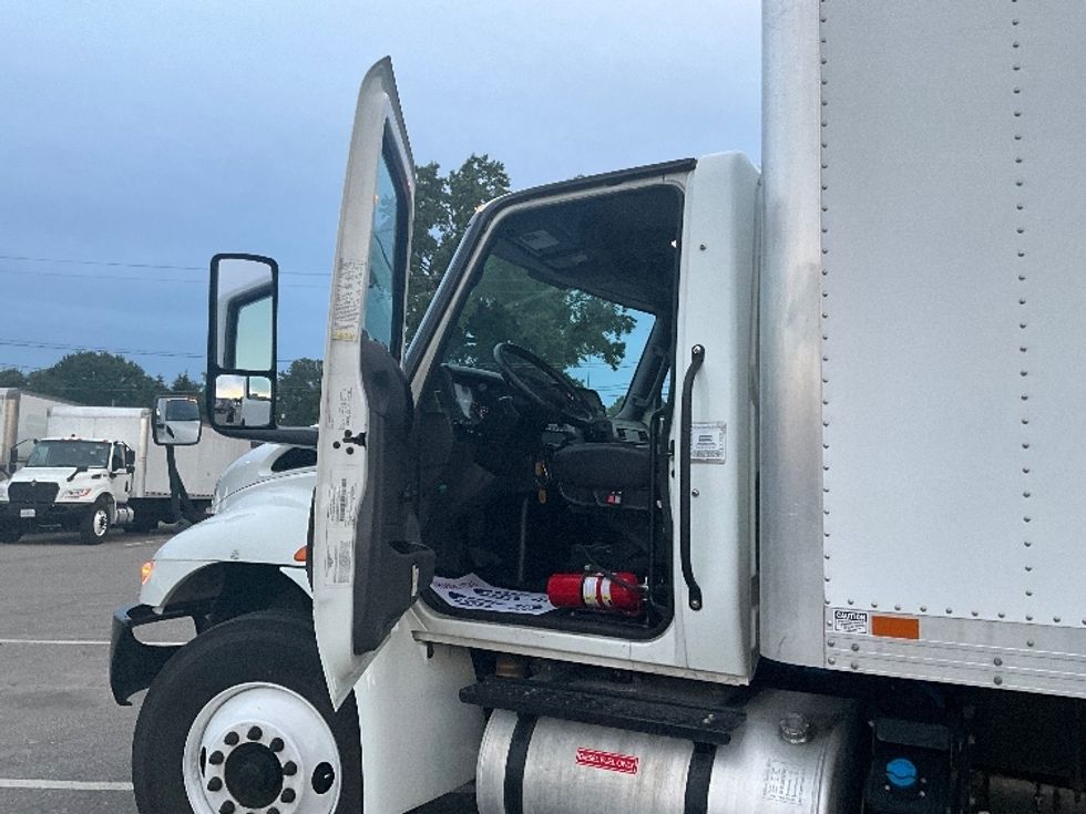 Medium Duty Box Truck-Light and Medium Duty Trucks-International-2022-MV607-Prince George-VA-64,683\n\t\tmiles-$ 70,250 - Image 16