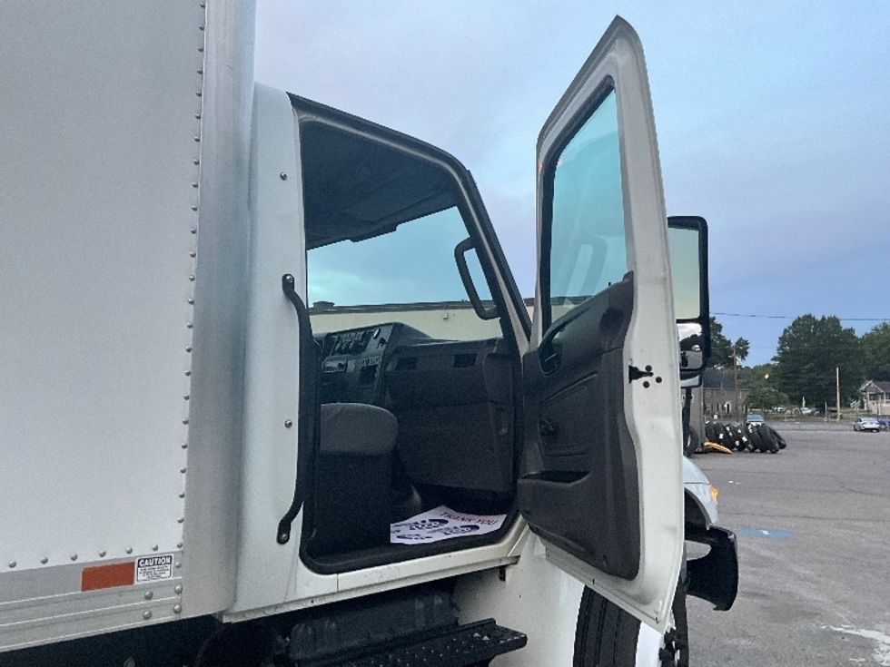 Medium Duty Box Truck-Light and Medium Duty Trucks-International-2022-MV607-Prince George-VA-64,683\n\t\tmiles-$ 70,250 - Image 20