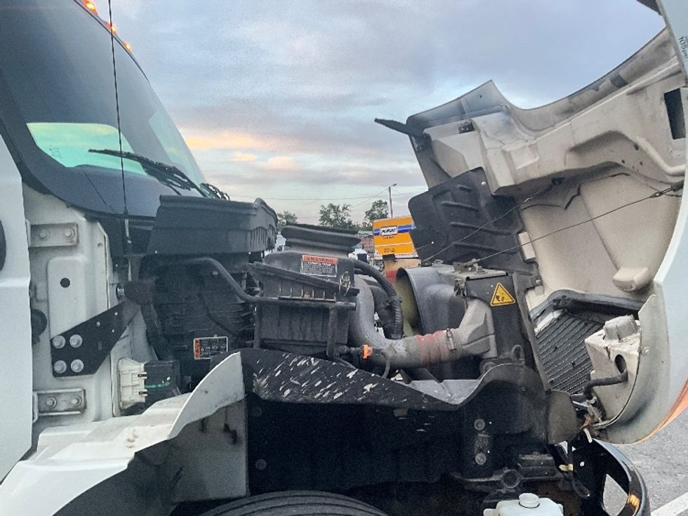 Medium Duty Box Truck-Light and Medium Duty Trucks-International-2022-MV607-Prince George-VA-64,683\n\t\tmiles-$ 70,250 - Image 23