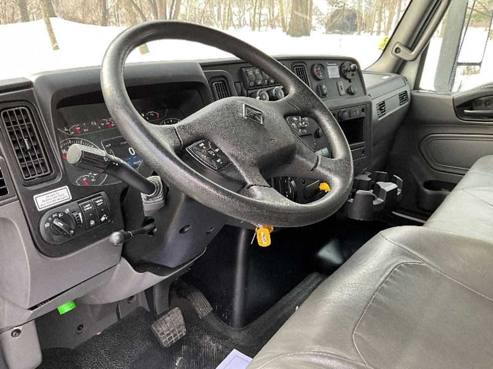 Medium Duty Box Truck-Light and Medium Duty Trucks-International-2022-MV607-Reading-PA-142,783\n\t\tmiles-$ 58,500 - Image 17