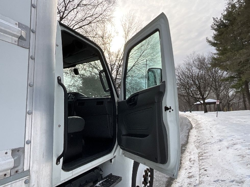 Medium Duty Box Truck-Light and Medium Duty Trucks-International-2022-MV607-Reading-PA-142,783\n\t\tmiles-$ 58,500 - Image 19