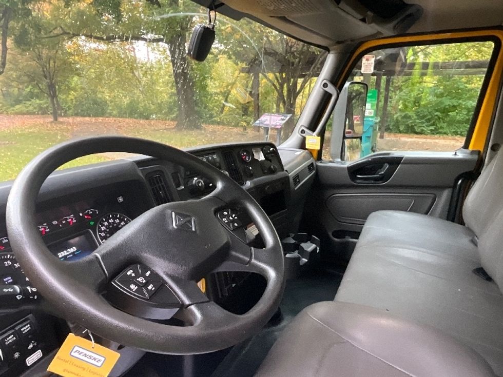 Medium Duty Box Truck-Light and Medium Duty Trucks-International-2022-MV607-Reading-PA-232,365\n\t\tmiles-$ 40,000 - Image 17