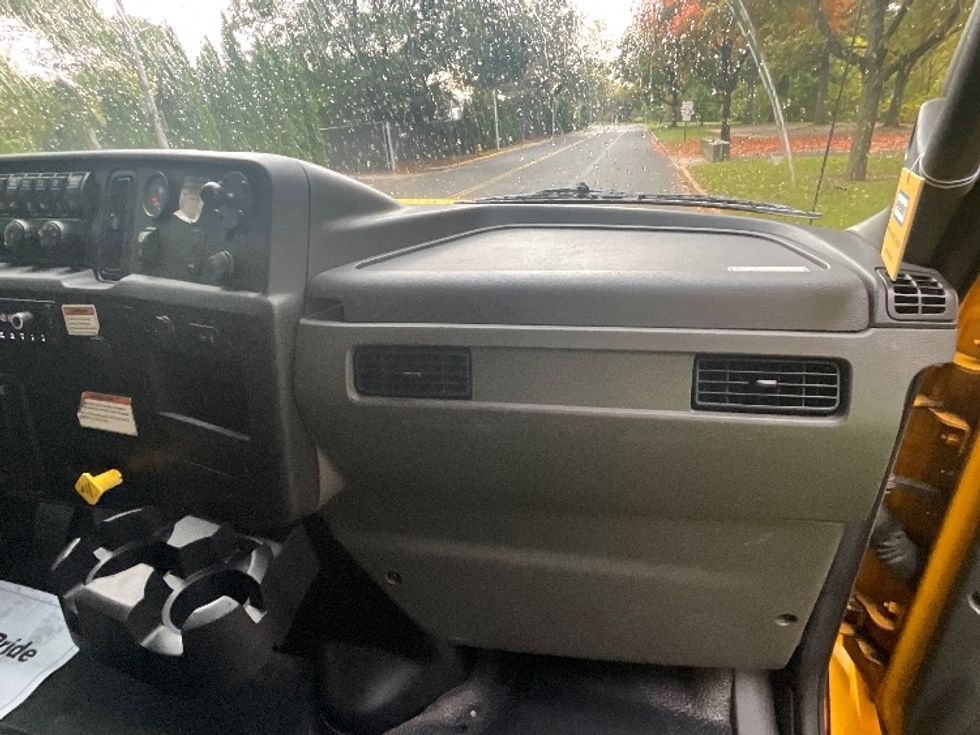 Medium Duty Box Truck-Light and Medium Duty Trucks-International-2022-MV607-Reading-PA-232,365\n\t\tmiles-$ 40,000 - Image 21