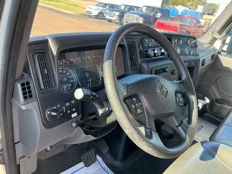 Medium Duty Box Truck-Light and Medium Duty Trucks-International-2022-MV607-Richland-MS-226,897\n\t\tmiles-$ 48,750 - Image 17