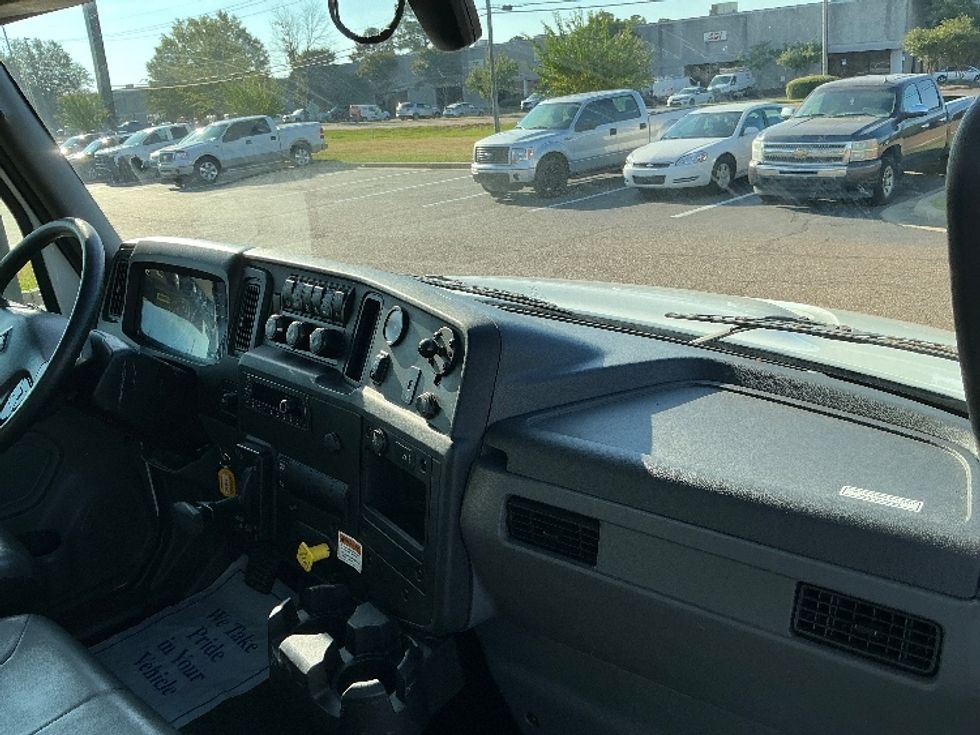 Medium Duty Box Truck-Light and Medium Duty Trucks-International-2022-MV607-Richland-MS-226,897\n\t\tmiles-$ 48,750 - Image 21