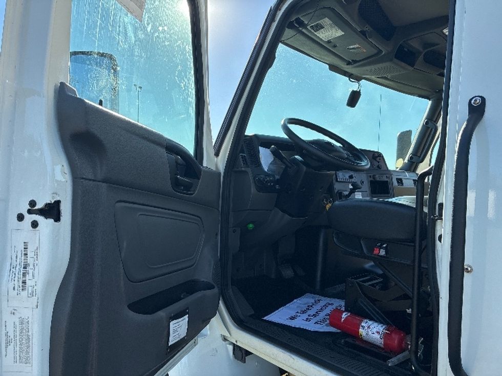 Medium Duty Box Truck-Light and Medium Duty Trucks-International-2022-MV607-Richland-MS-236,470\n\t\tmiles-$ 43,500 - Image 16