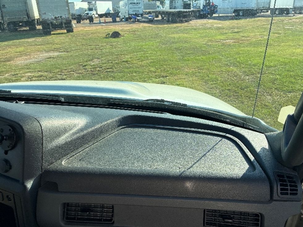 Medium Duty Box Truck-Light and Medium Duty Trucks-International-2022-MV607-Richland-MS-236,470\n\t\tmiles-$ 43,500 - Image 21