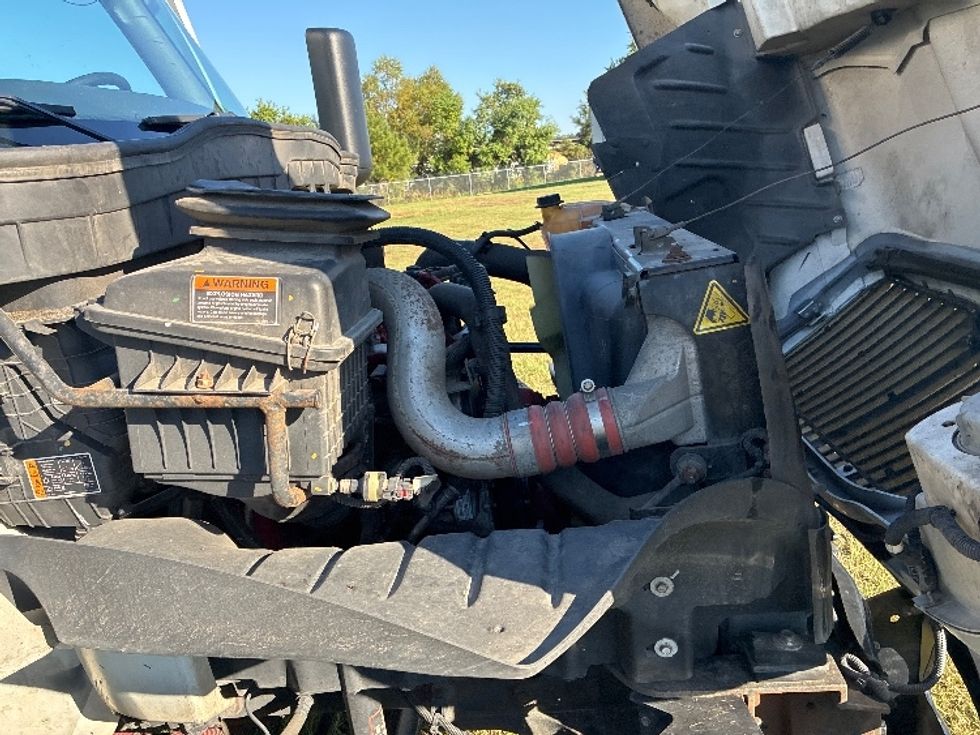 Medium Duty Box Truck-Light and Medium Duty Trucks-International-2022-MV607-Richland-MS-236,470\n\t\tmiles-$ 43,500 - Image 23