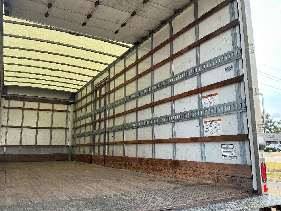 Medium Duty Box Truck-Light and Medium Duty Trucks-International-2022-MV607-Richland-MS-241,576\n\t\tmiles-$ 45,000 - Image 12