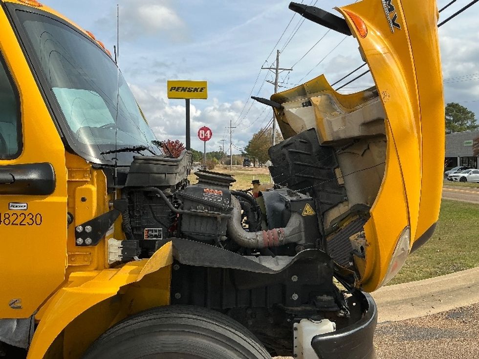 Medium Duty Box Truck-Light and Medium Duty Trucks-International-2022-MV607-Richland-MS-241,576\n\t\tmiles-$ 45,000 - Image 23